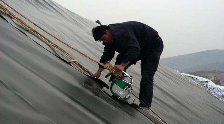 防水專業(yè)土工膜施工